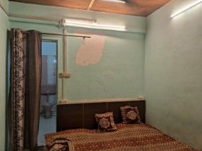 Radhe krishna guest house